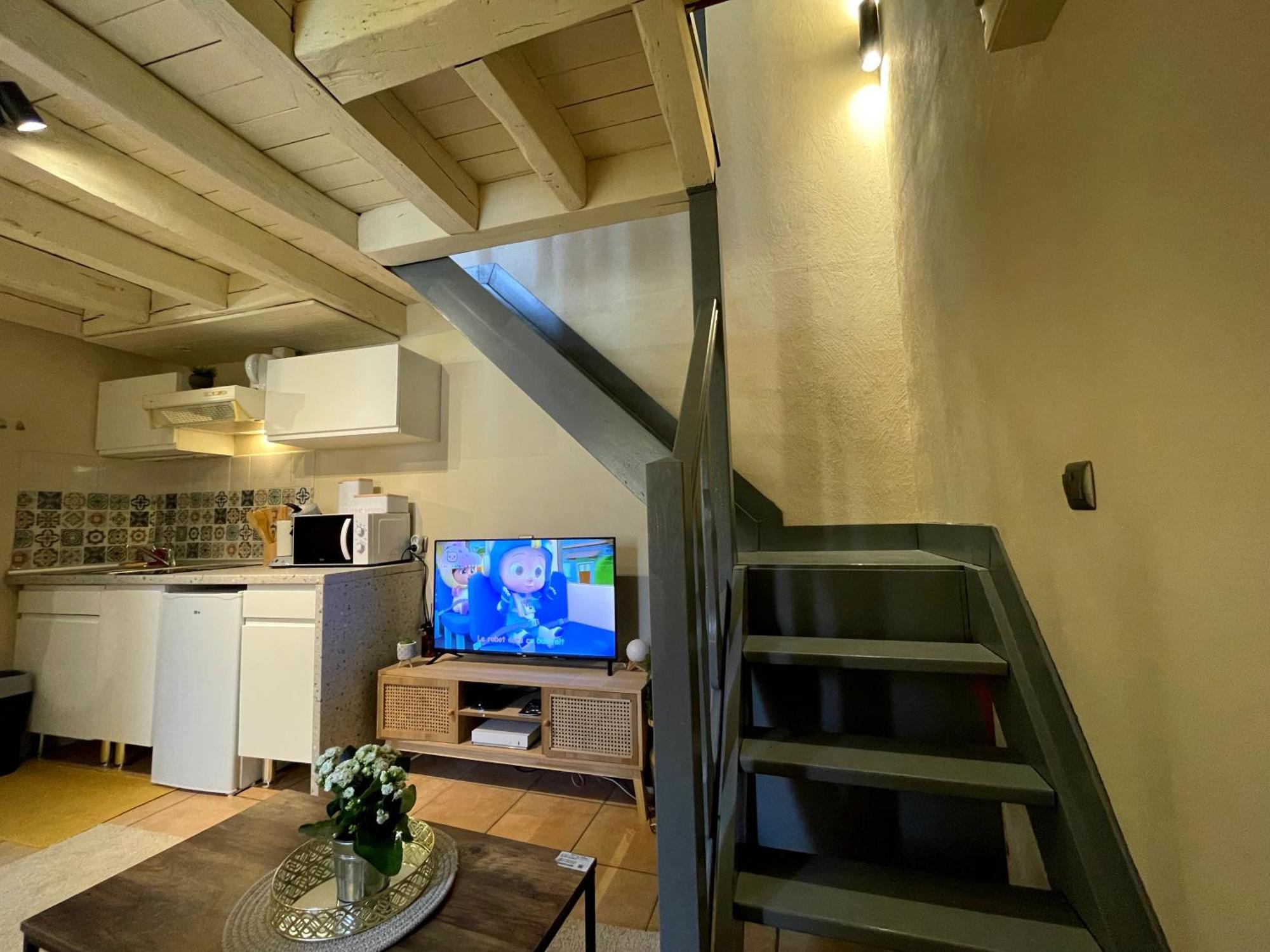 "Sainte Valiere", Appartement Calme Sur Cour Privative, Nevers Eksteriør bilde